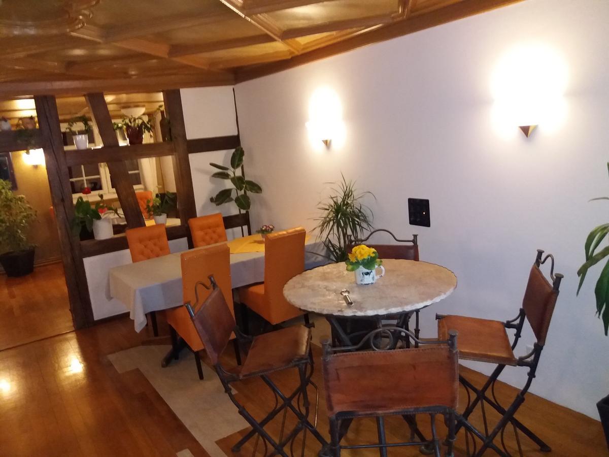 Hotel Garni Frohsinn Uttwil Buitenkant foto