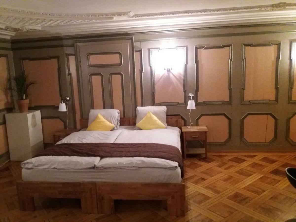 Hotel Garni Frohsinn Uttwil Buitenkant foto